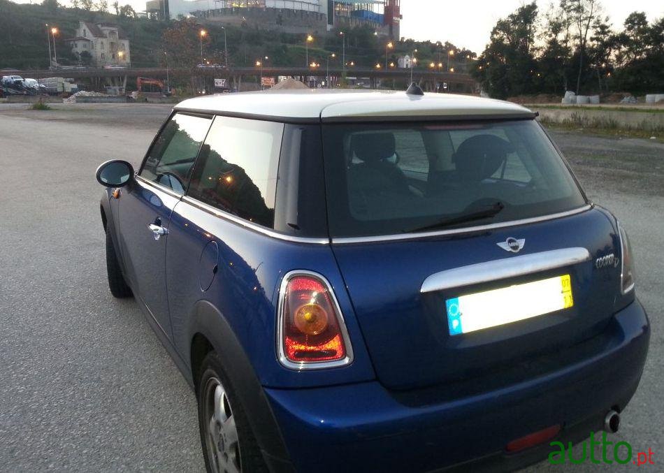 2007' MINI Cooper D photo #1