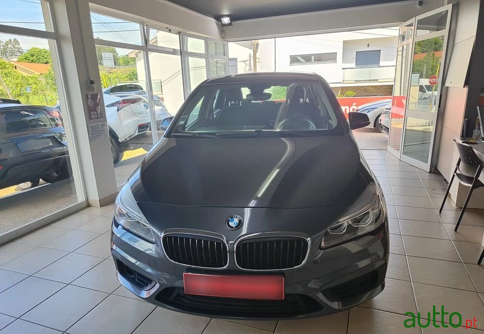 2015' BMW 218 Active Tourer photo #3