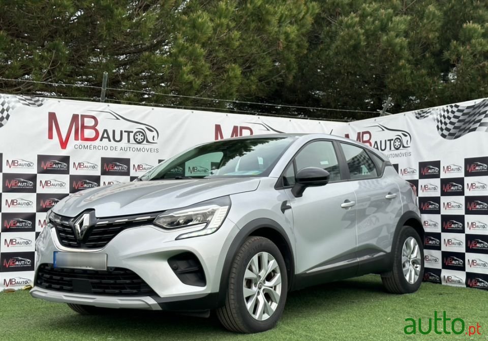 2020' Renault Captur photo #1