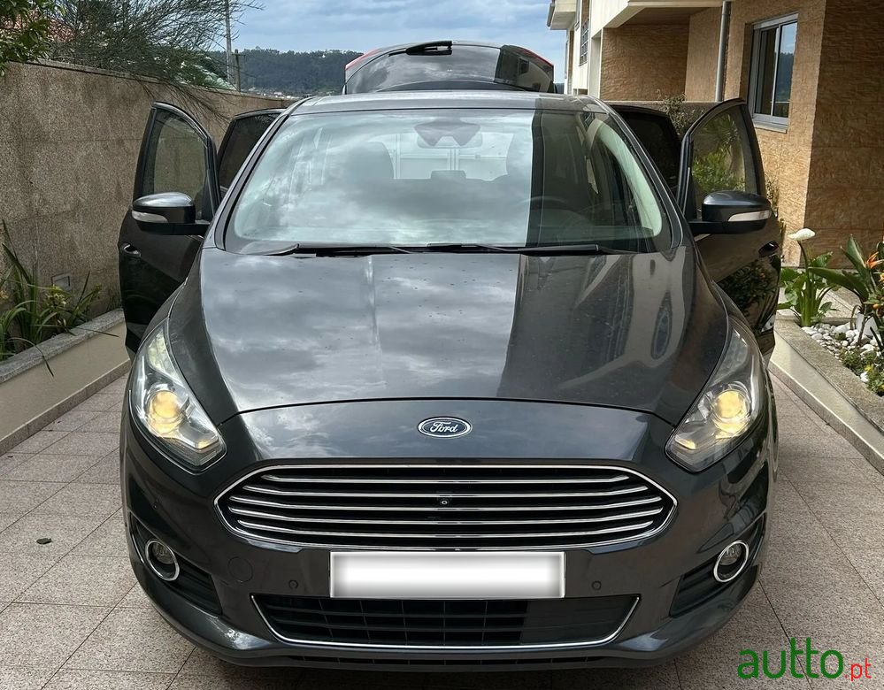 2015' Ford S-Max photo #3