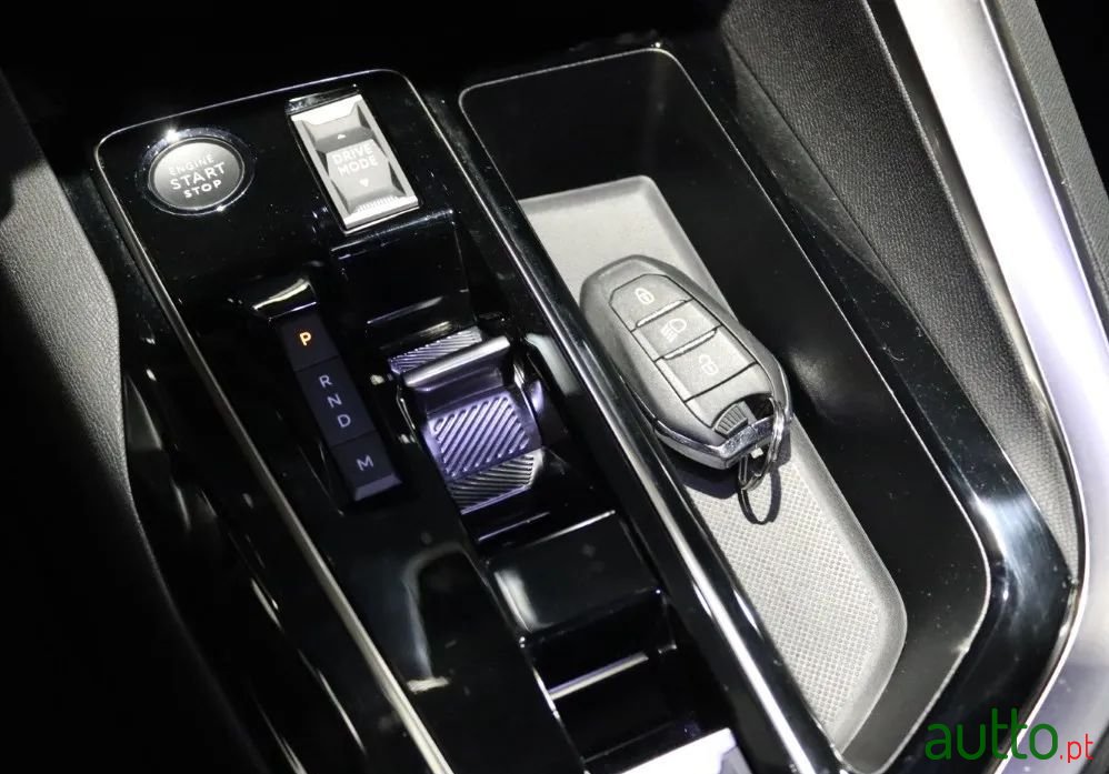 2024' Peugeot 5008 photo #4