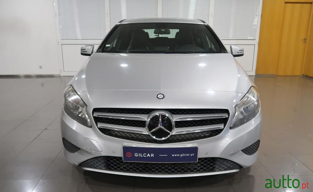 2015' Mercedes-Benz A-160 photo #3