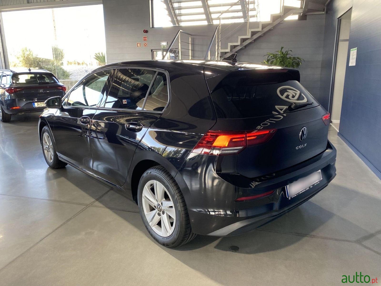 2021' Volkswagen Golf photo #3