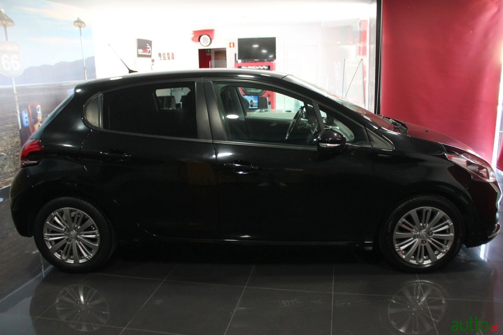 2018' Peugeot 208 photo #4