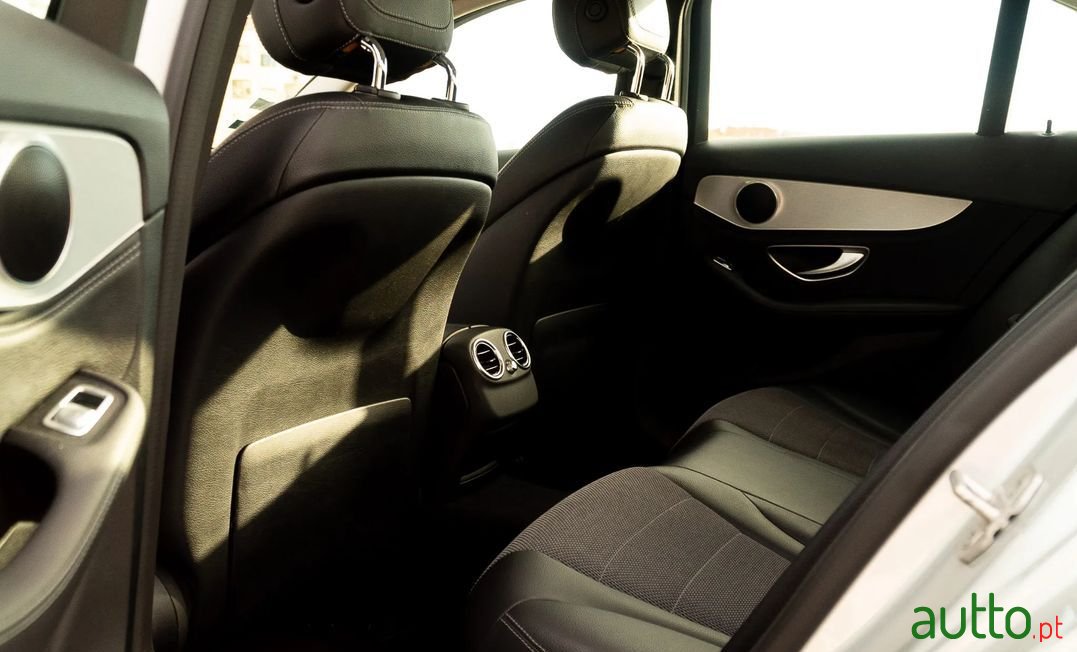 2014' Mercedes-Benz C-220 photo #3