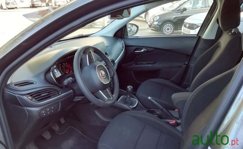 2018' Fiat Tipo photo #4