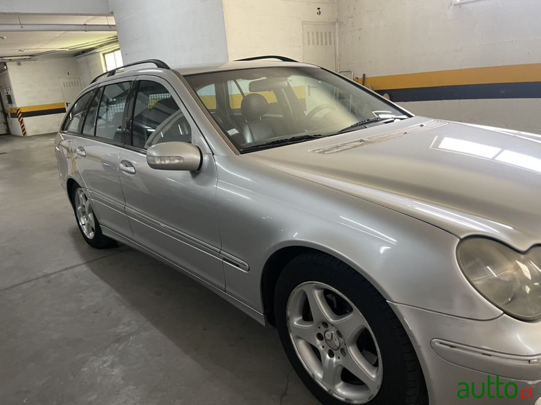 2002' Mercedes-Benz C-220 photo #1