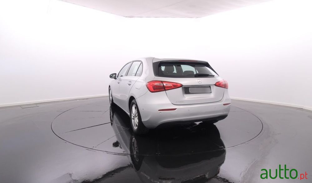 2020' Mercedes-Benz A 160 Style photo #5