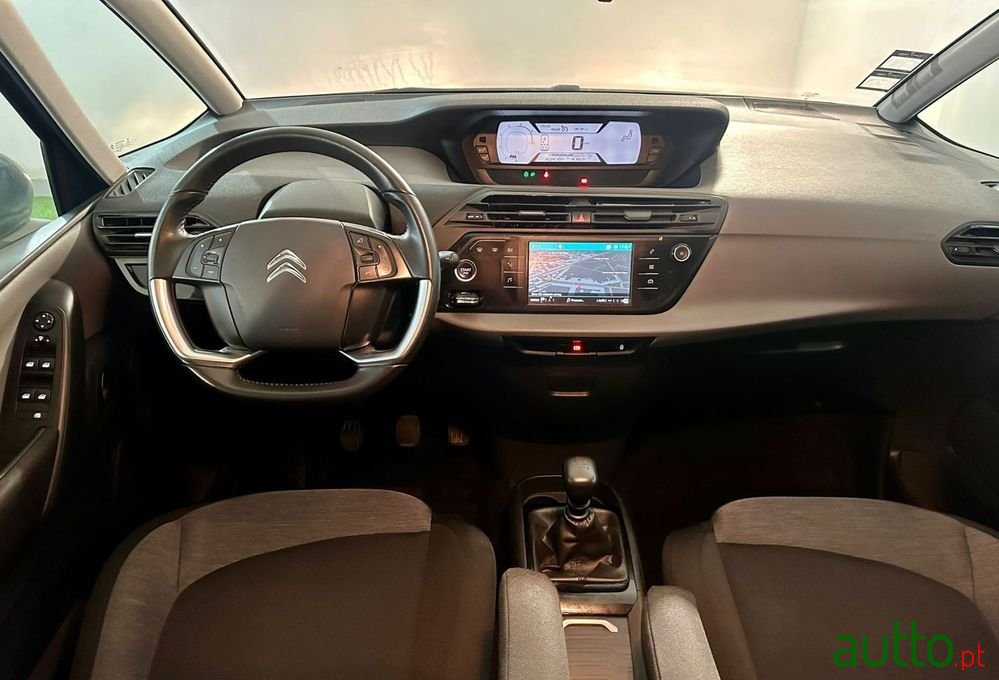 2020' Citroen C4 Grand Picasso photo #2