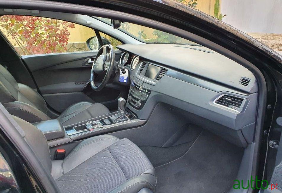 2011' Peugeot 508 photo #1