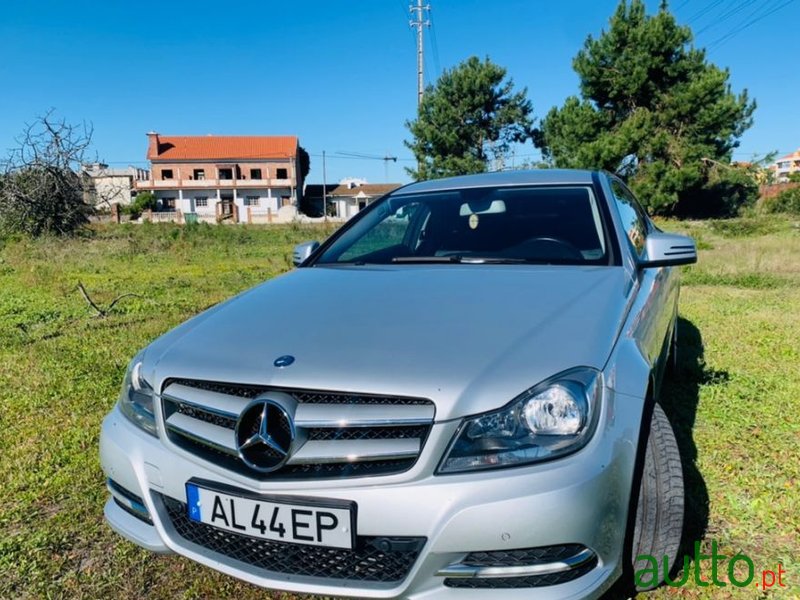 2012' Mercedes-Benz C-220 photo #4