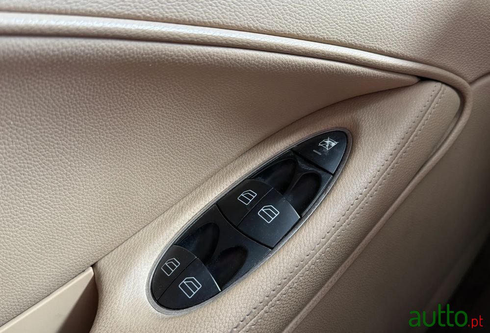 2008' Mercedes-Benz Classe Cls Cdi photo #6