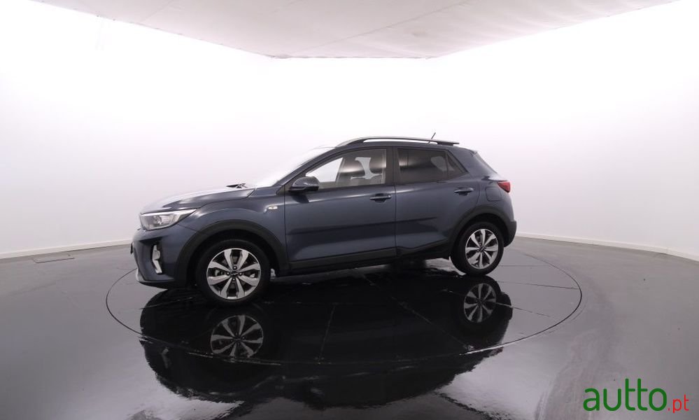 2023' Kia Stonic 1.2 Dynamic photo #3