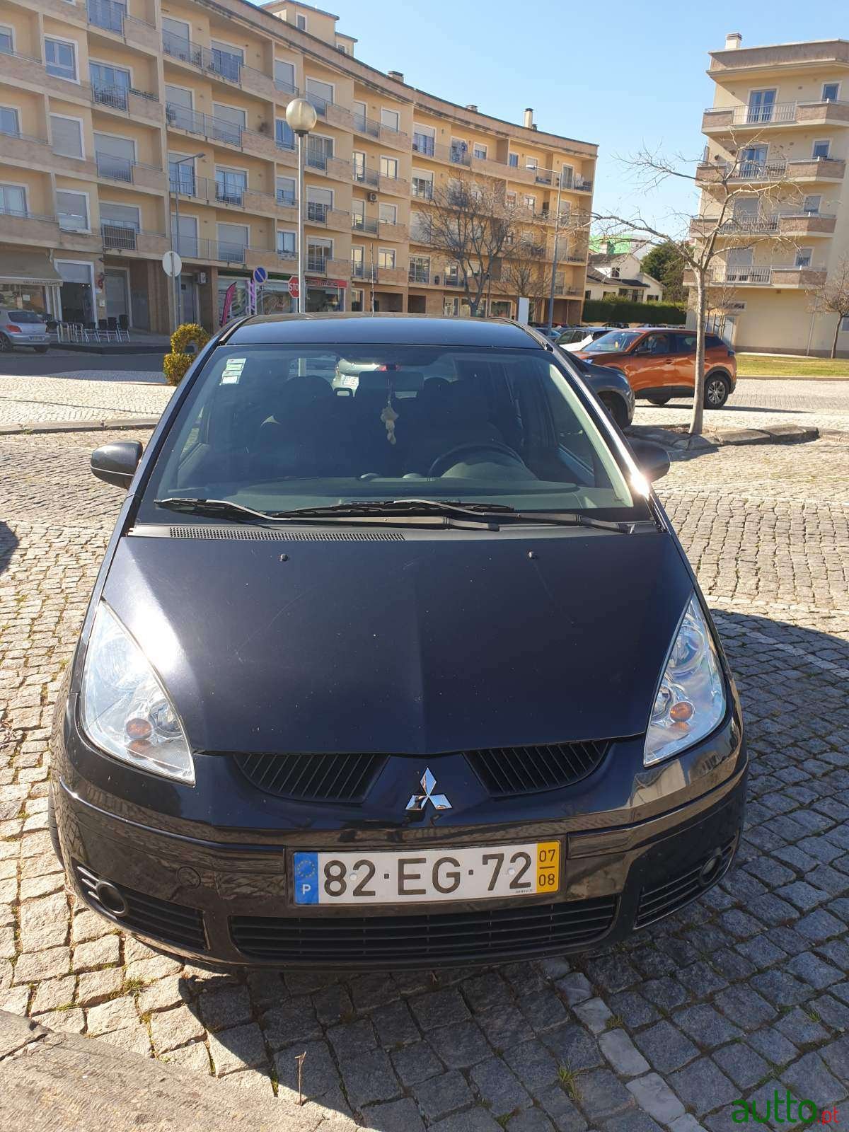 2007' Mitsubishi Colt photo #1