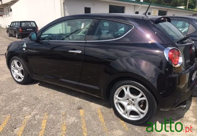 2009' Alfa Romeo MiTo 1.3 Jtd Distinctive photo #2