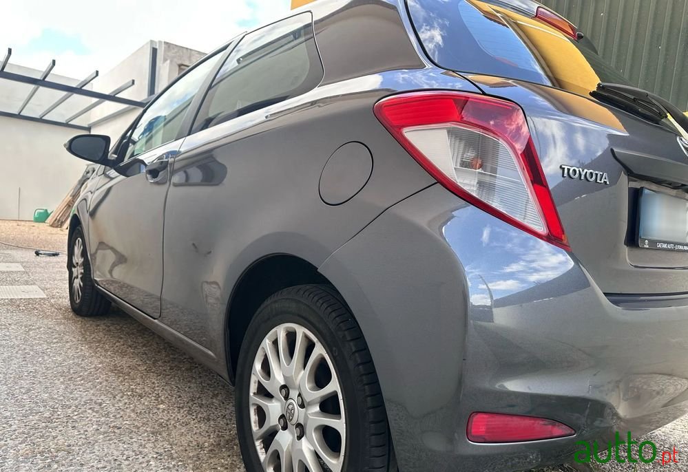 2011' Toyota Yaris 1.4 D-4D photo #4