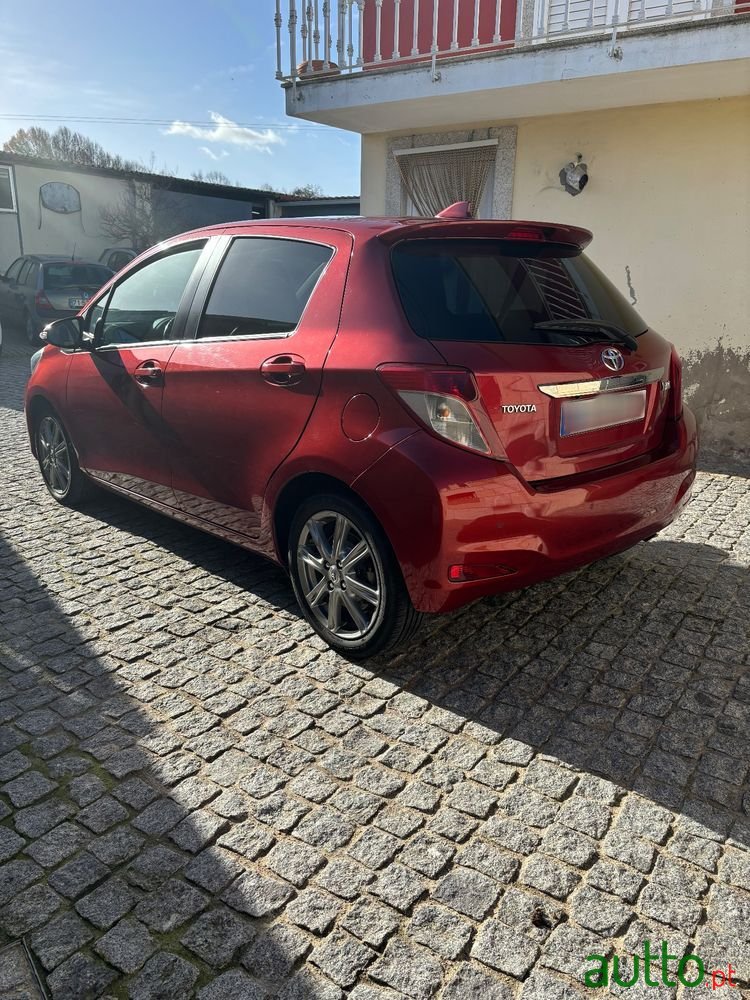 2013' Toyota Yaris photo #4