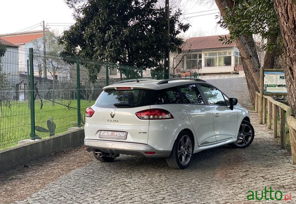 2018' Renault Clio Sport Tourer photo #2