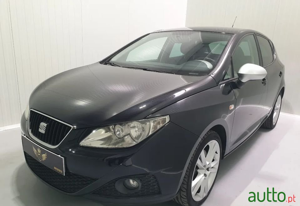 2010' SEAT Ibiza photo #3