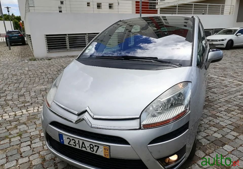 2009' Citroen C4 Picasso photo #1