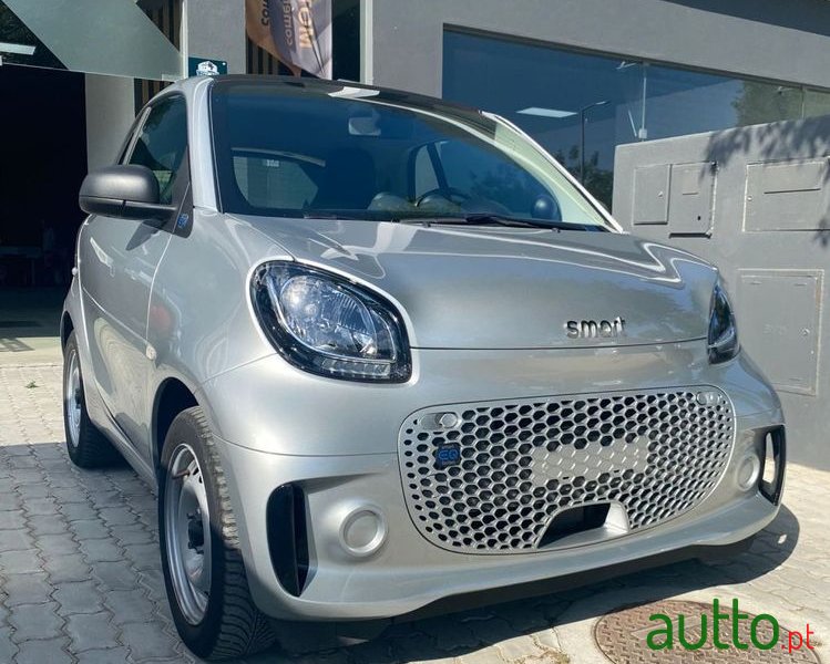 2021' Smart Fortwo photo #1
