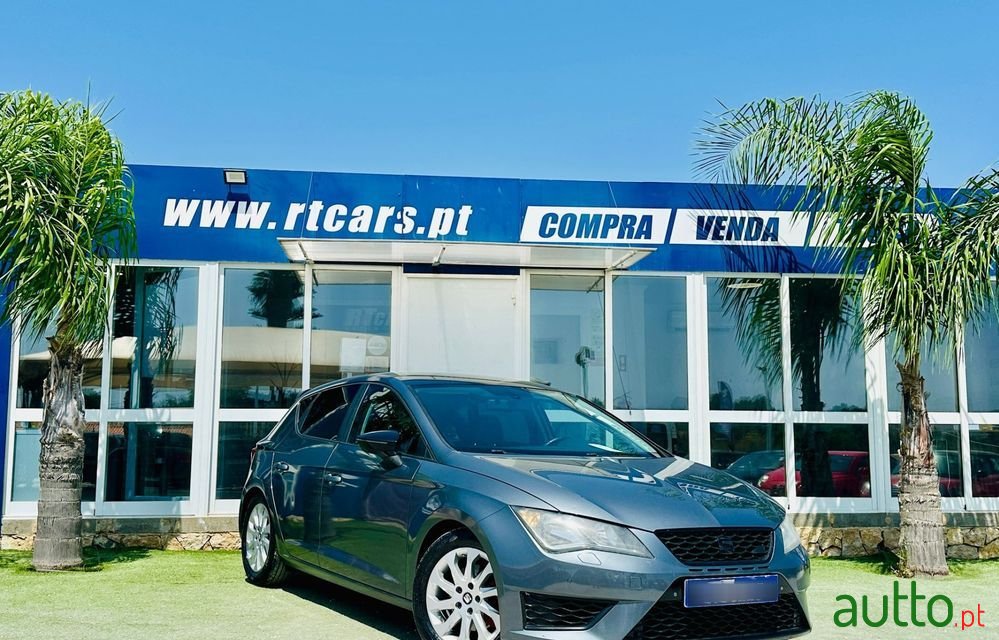 2013' SEAT Leon photo #1