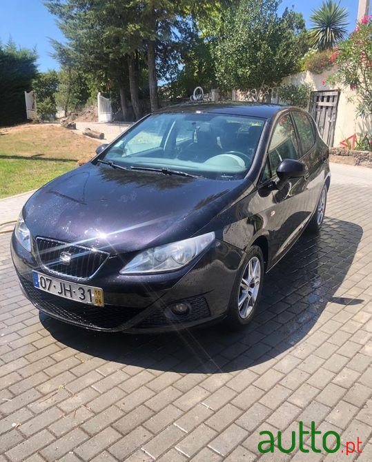 2010' SEAT Ibiza photo #1