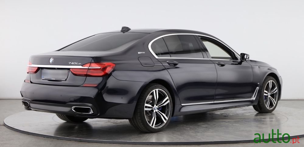 2018' BMW Série 7 photo #3