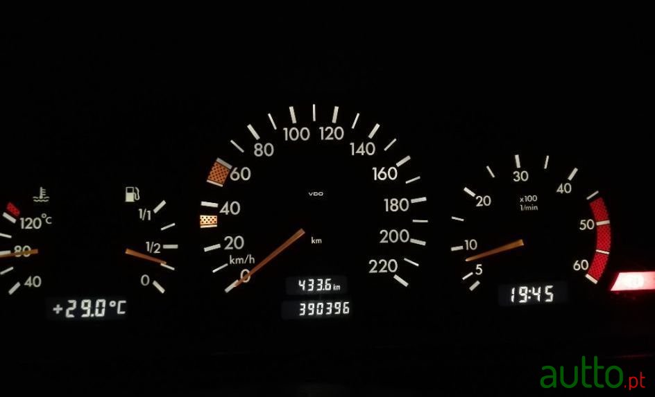 1998' Mercedes-Benz C-200 photo #2