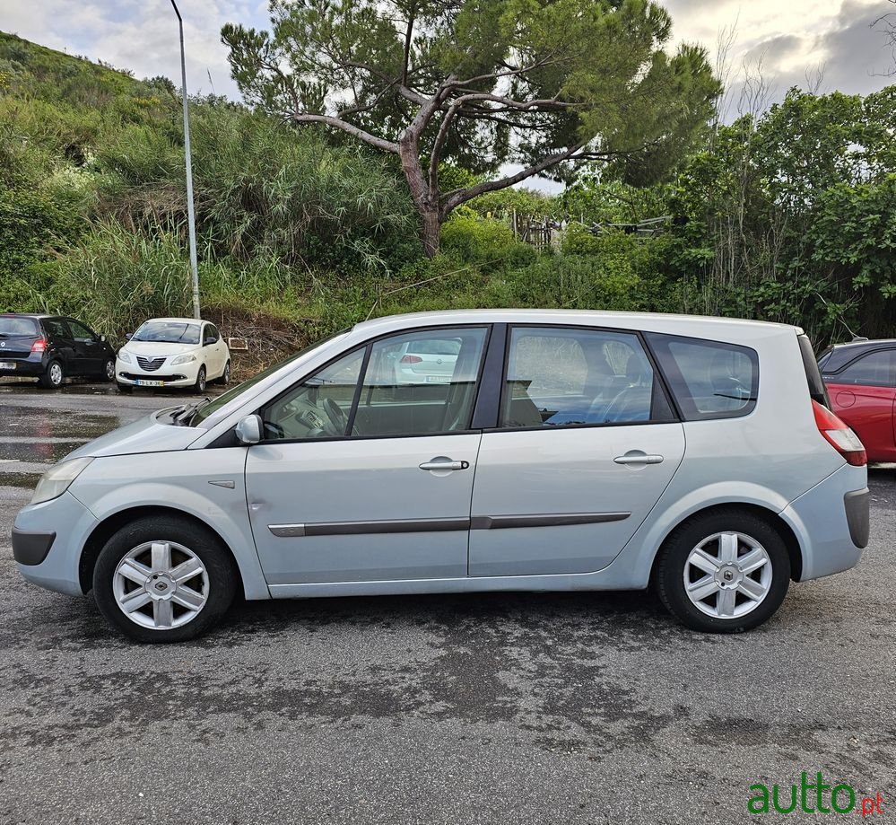 2004' Renault Grand Scenic photo #2