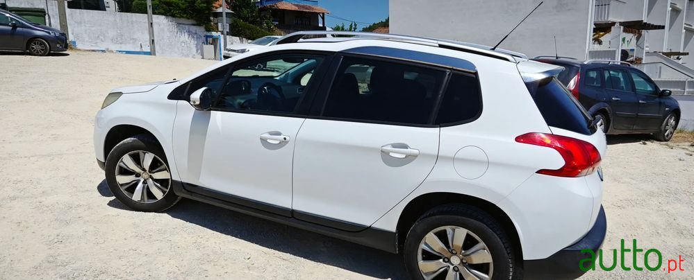 2014' Peugeot 2008 1.4 Hdi Active photo #4