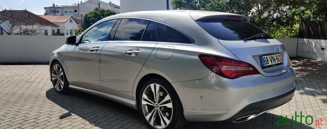 2017' Mercedes-Benz Cla-180 photo #2