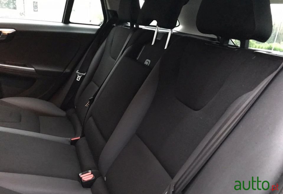 2011' Volvo V60 photo #5