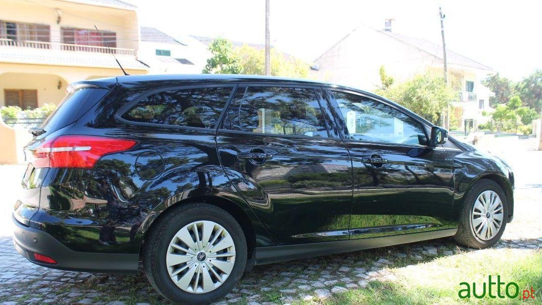 2015' Ford Focus Sw photo #2