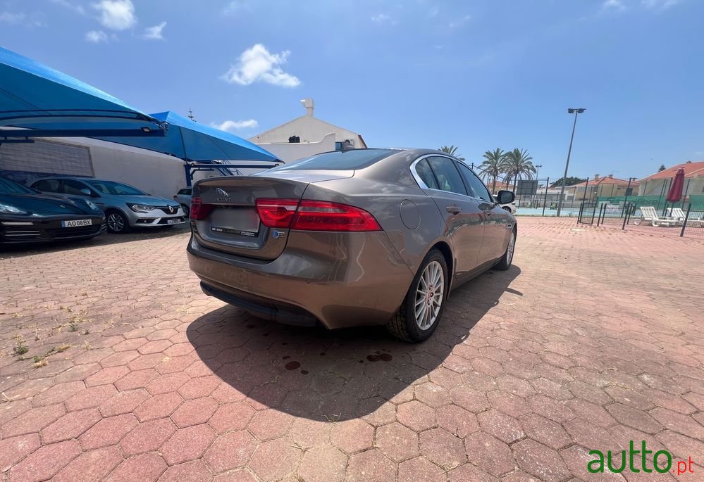 2016' Jaguar XE photo #4