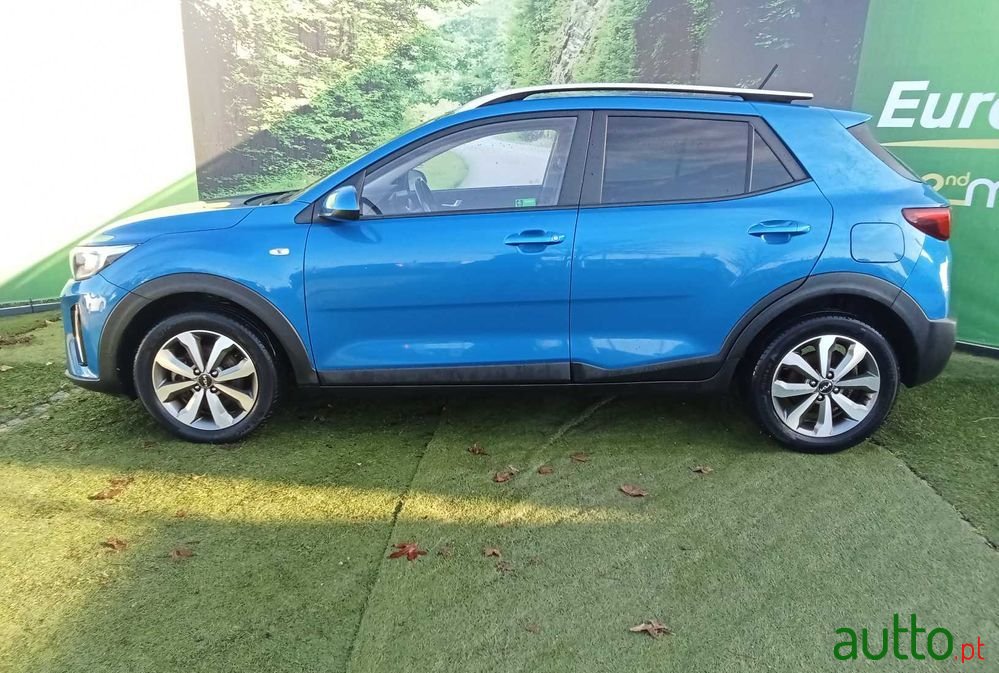 2022' Kia Stonic 1.2 Mpi Dynamic photo #4