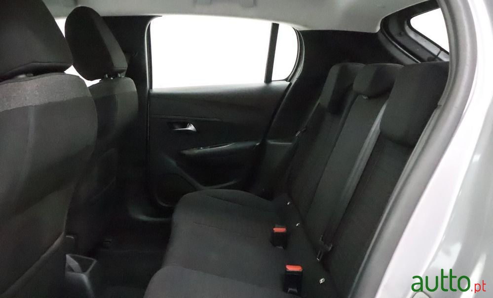 2022' Peugeot 208 photo #4