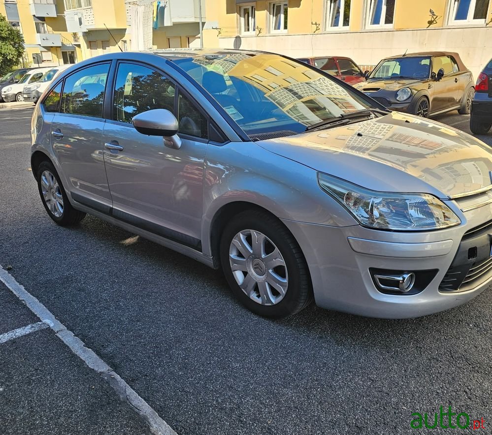 2009' Citroen C4 photo #1