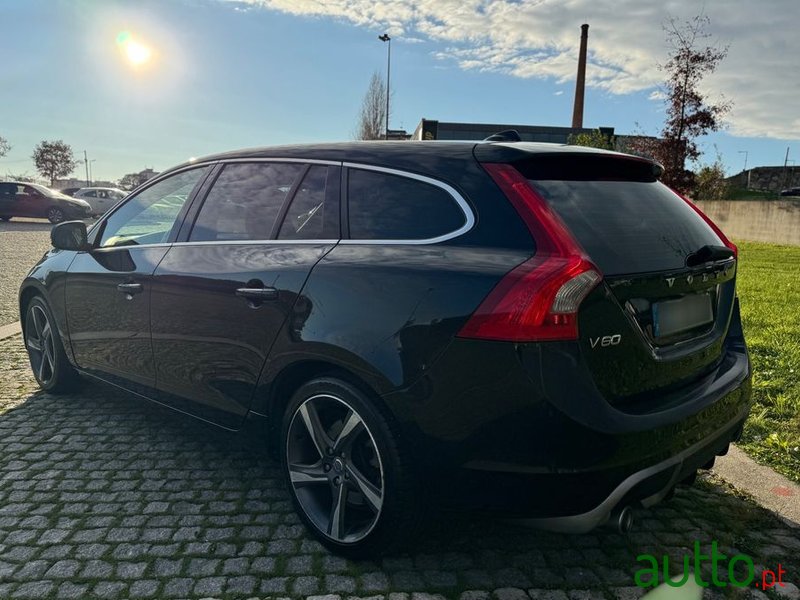 2012' Volvo V60 photo #6