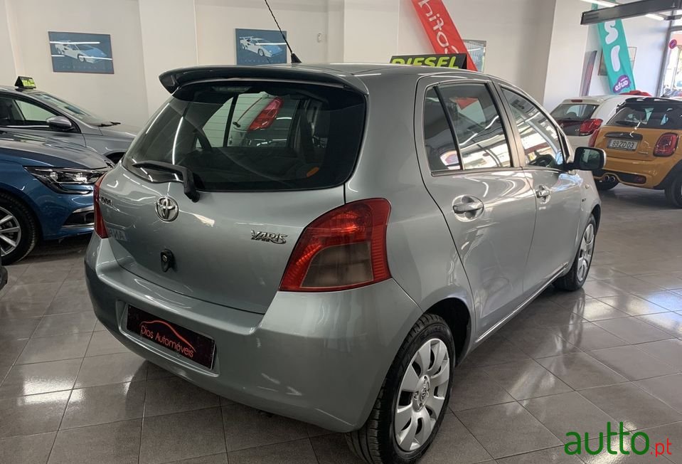 2006' Toyota Yaris photo #5