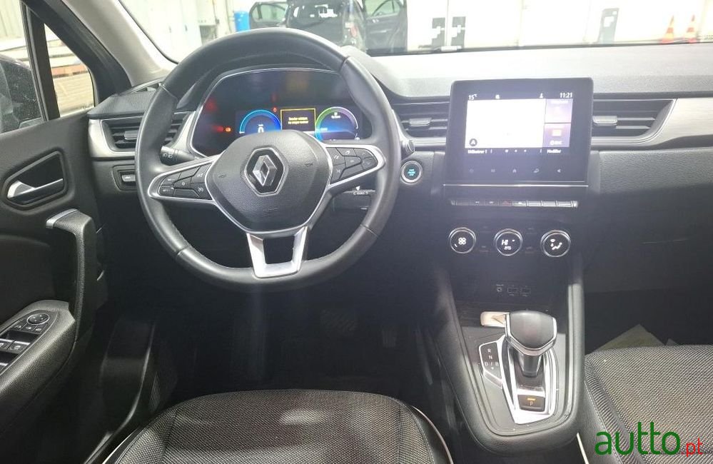 2021' Renault Captur photo #3