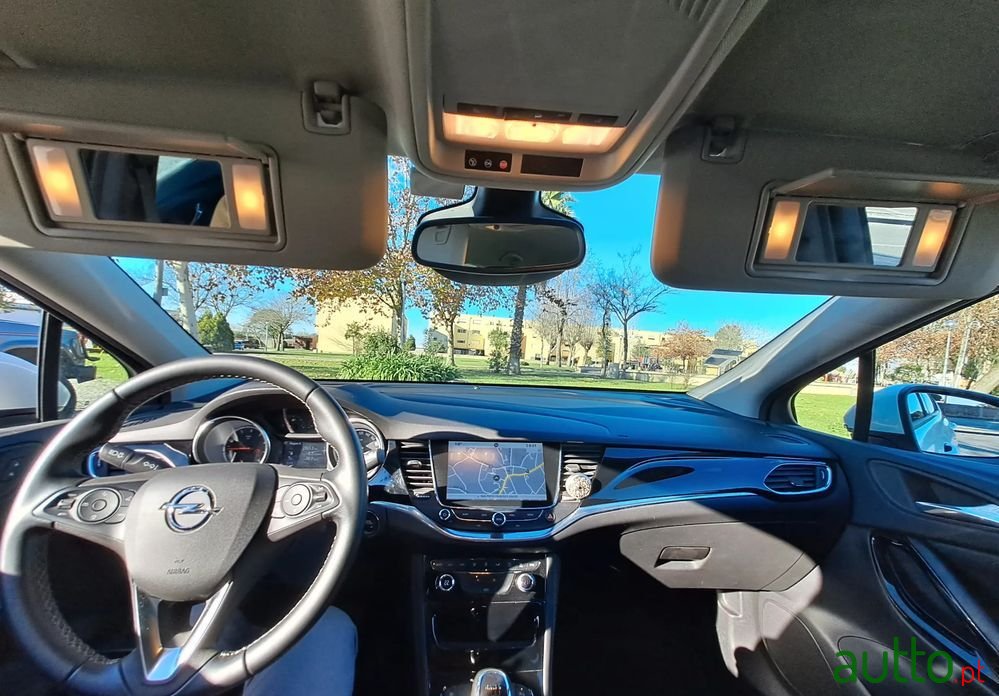 2018' Opel Astra 1.0 Innovation S/S photo #3