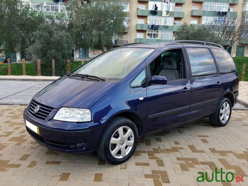 2003' Volkswagen Sharan 1.9Tdi Highline photo #1