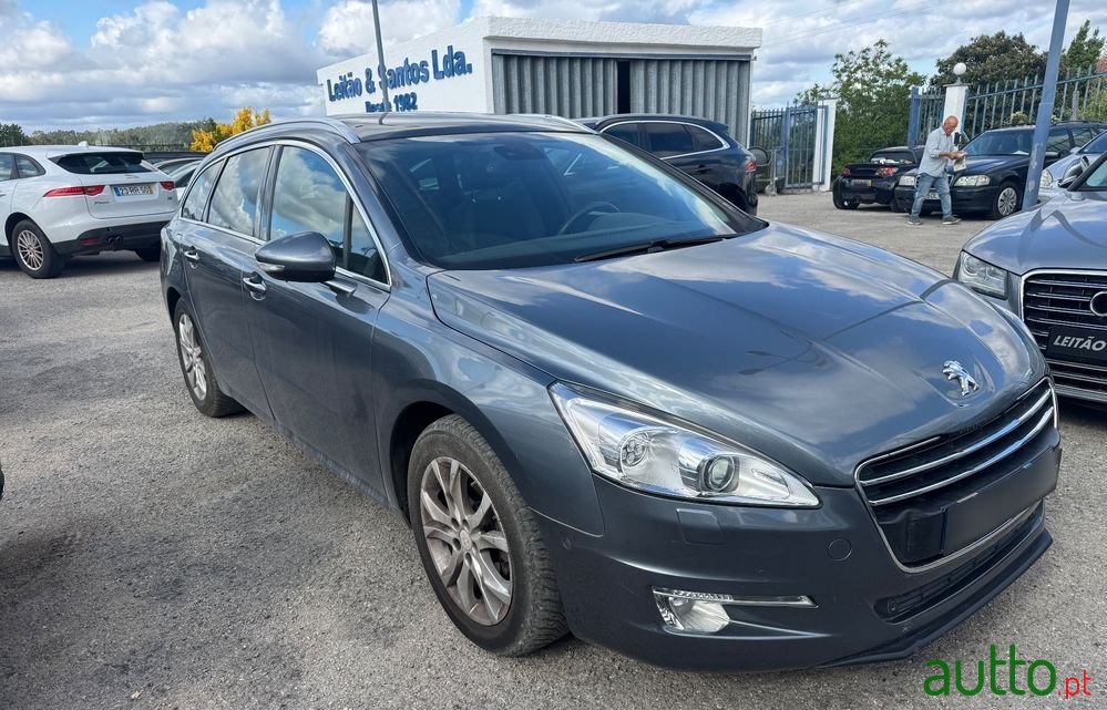 2011' Peugeot 508 Sw photo #3