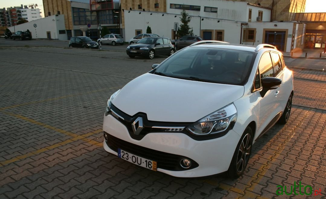 2014' Renault Clio Sport Tourer photo #1