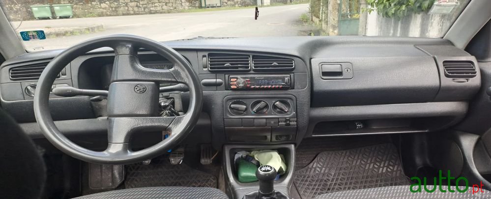 1997' Volkswagen Vento 1.9 Gt Tdi photo #5