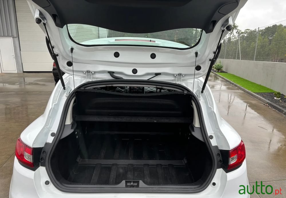 2017' Renault Clio photo #3