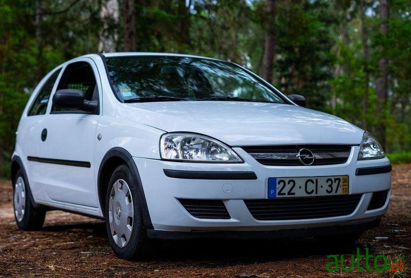 2006' Opel Corsa photo #4