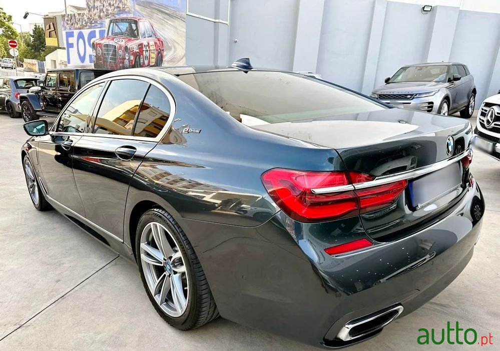 2016' BMW Série 7 photo #5