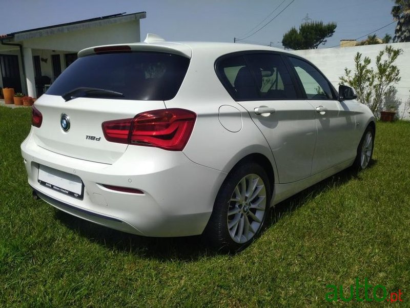 2017' BMW 118 photo #6